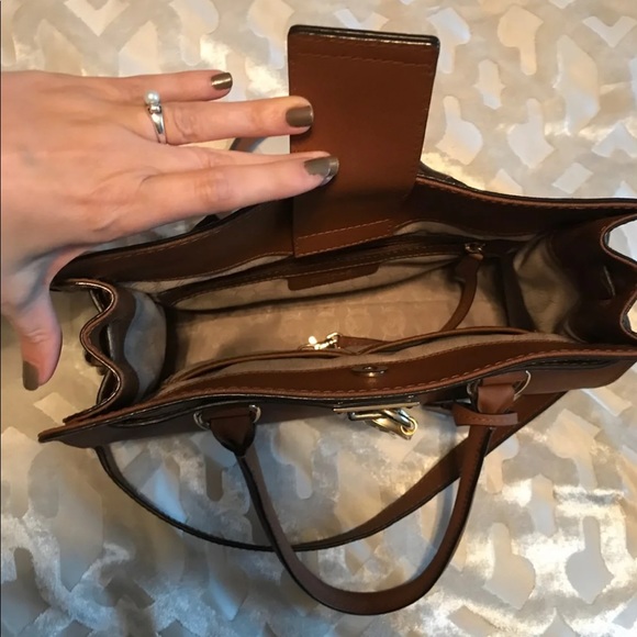 Michael Kors East West Hamilton Satchel in Luggage - Picture 2 of 6